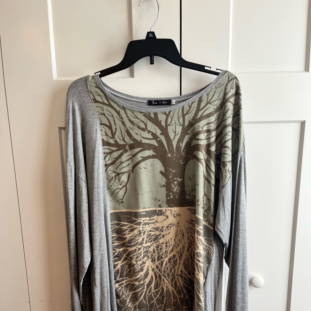 European brand long sleeve top Size XL